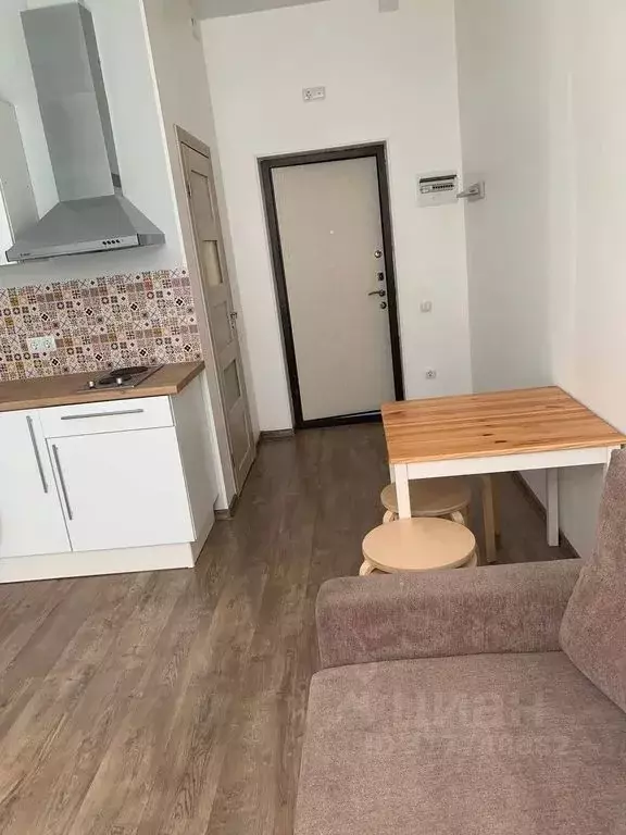 1-к кв. Санкт-Петербург Лахтинская ул., 25 (18.0 м) - Фото 0