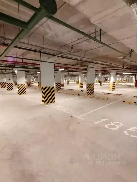 Гараж в Московская область, Ленинский городской округ, пос. Битца ... - Фото 1