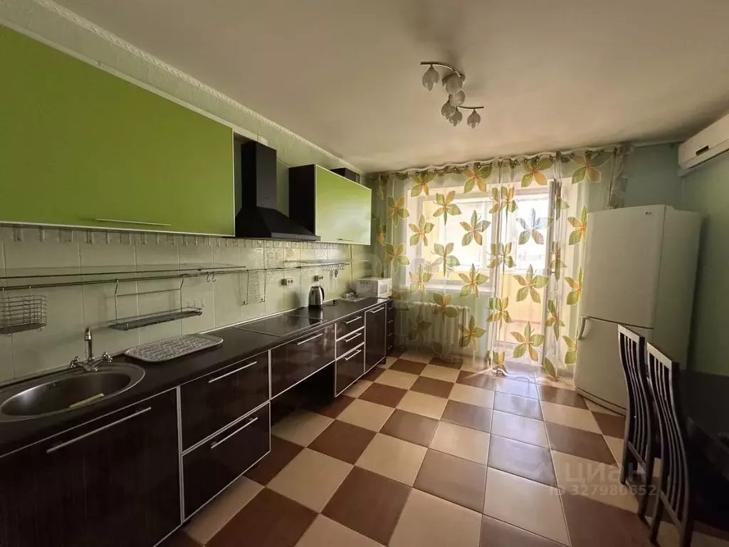 1-к кв. Тюменская область, Тюмень ул. Демьяна Бедного, 83к1 (64.0 м) - Фото 2