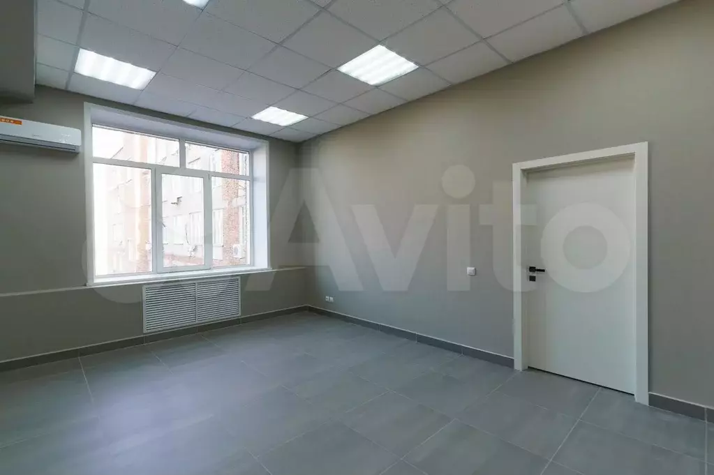 Офис, 23.6 м на Димитрова, 7 - Фото 0