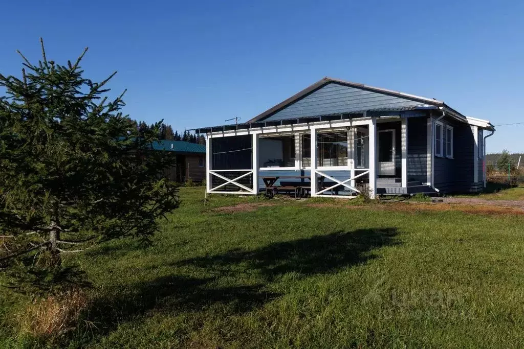 Дом в Карелия, Лахденпохский муниципальный округ, пос. Сорола ул. ... - Фото 1