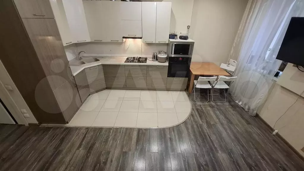 2-к. квартира, 56 м, 2/4 эт. - Фото 1