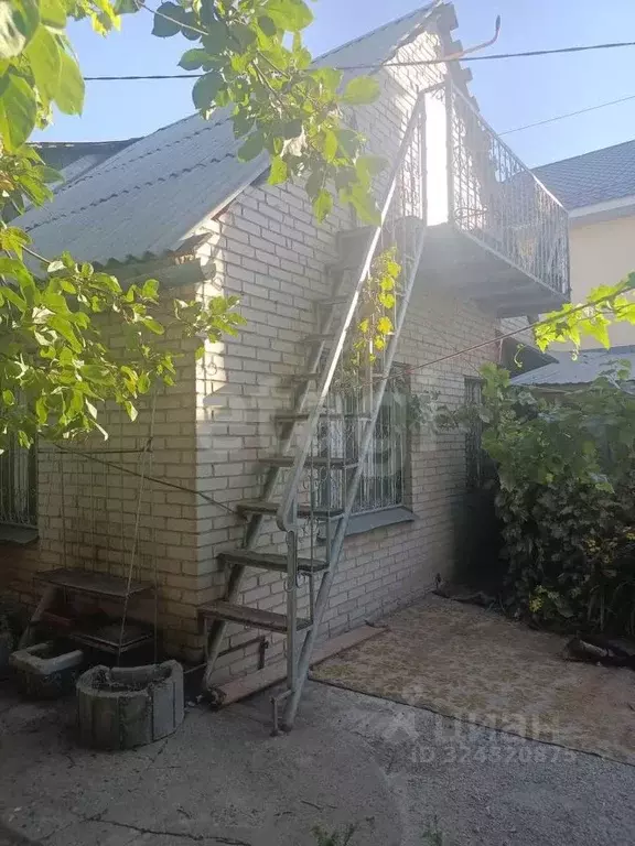 Дом в Оренбургская область, Оренбург Октябрьская ул., 106 (75 м) - Фото 2