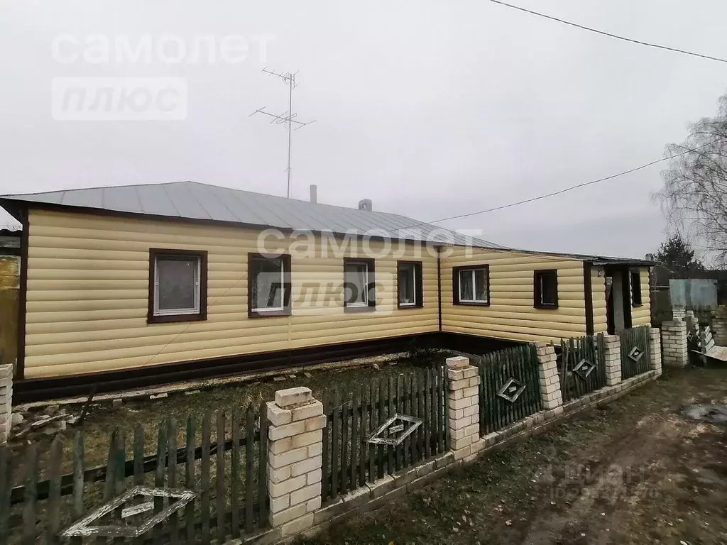 Дом в Липецкая область, Задонский район, Болховской сельсовет, д. ... - Фото 0