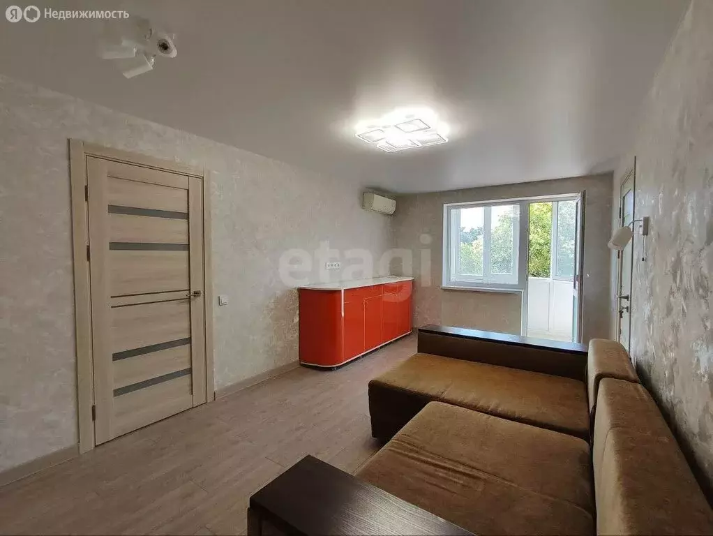 3-комнатная квартира: Кореиз, Алупкинское шоссе, 10 (56 м) - Фото 0