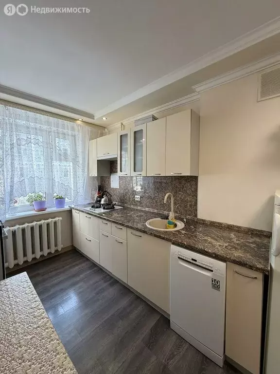 3-комнатная квартира: Якутск, улица Богдана Чижика, 20/1 (60 м) - Фото 2