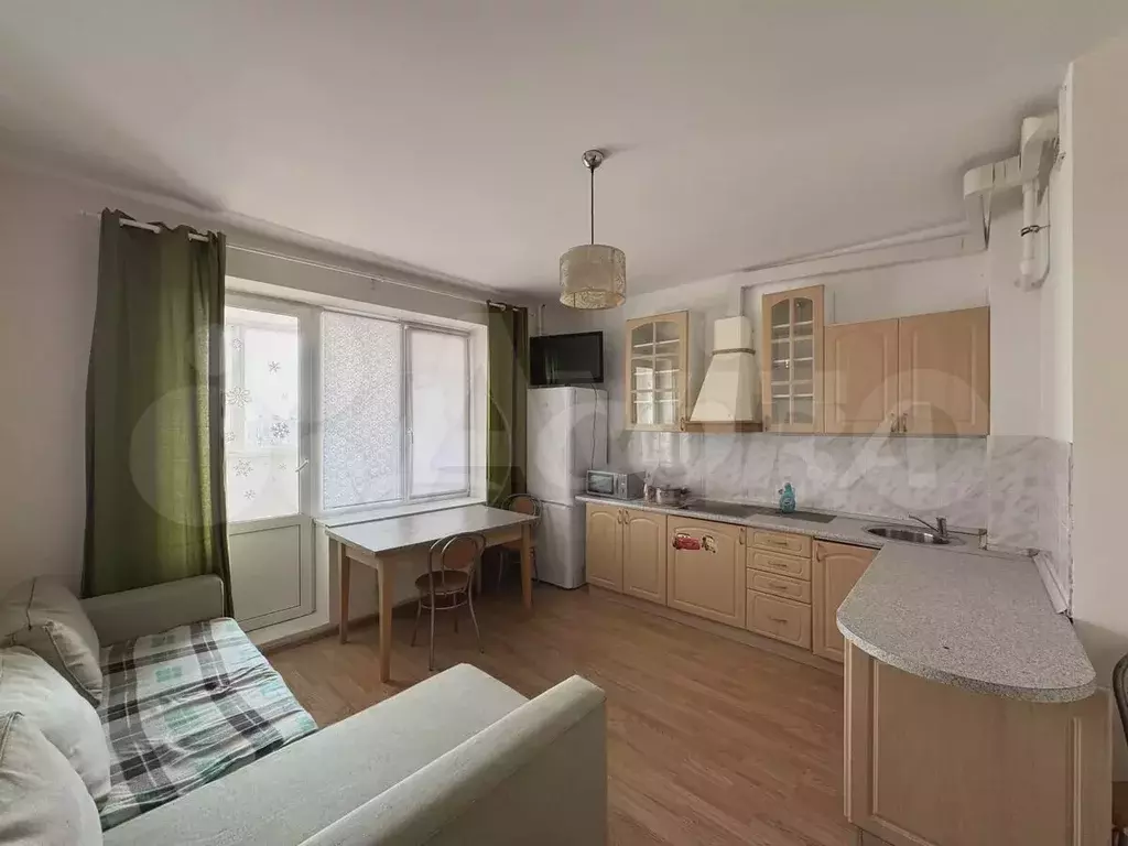 1-к. квартира, 50 м, 14/18 эт. - Фото 0