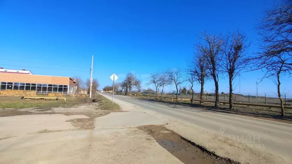 Участок в Крым, Сакский район, Ореховское с/пос, с. Михайловка ул. ... - Фото 1