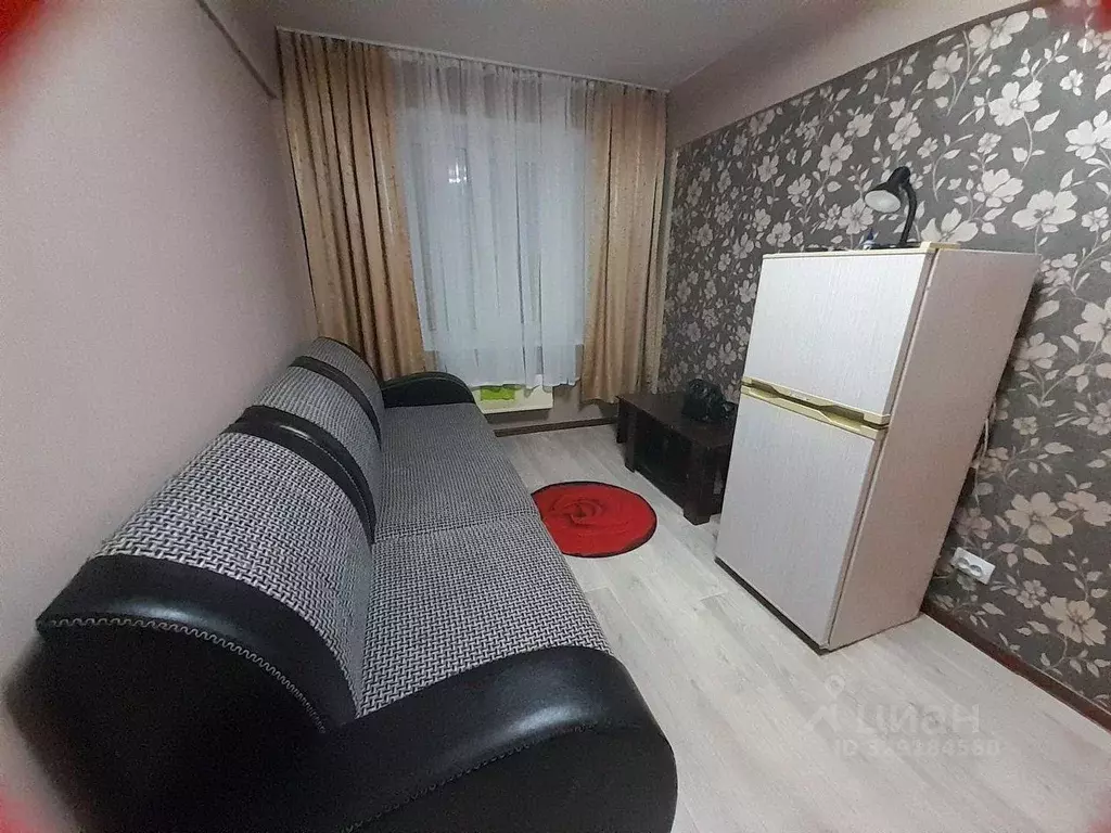 Комната Красноярский край, Ачинск ул. Дружбы Народов, 9 (18.1 м) - Фото 1