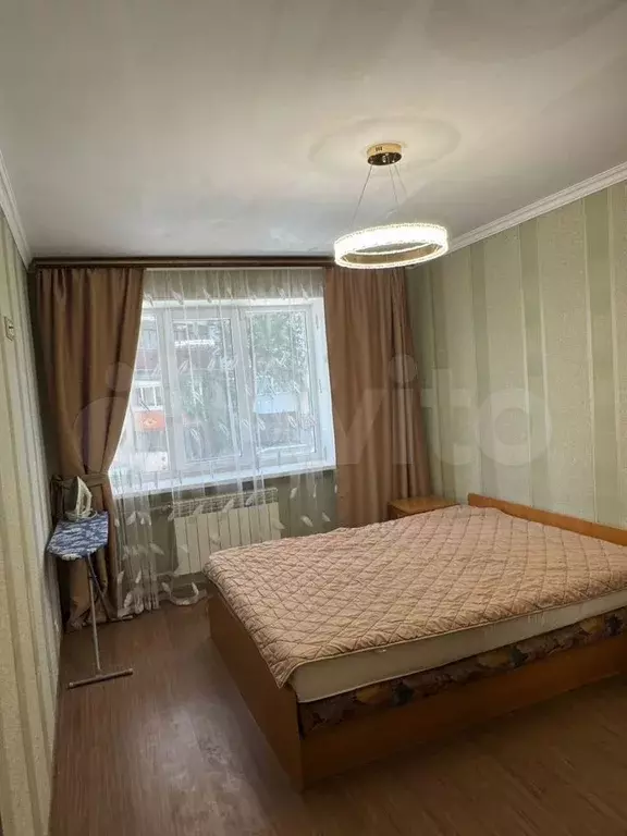 Комната 50 м в 3-к., 1/5 эт. - Фото 0