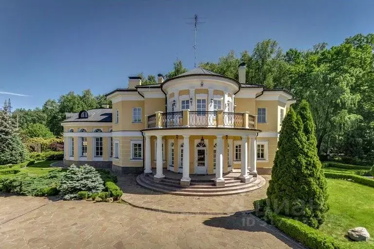 Дом в Московская область, Одинцовский городской округ, с. Ромашково  ... - Фото 0