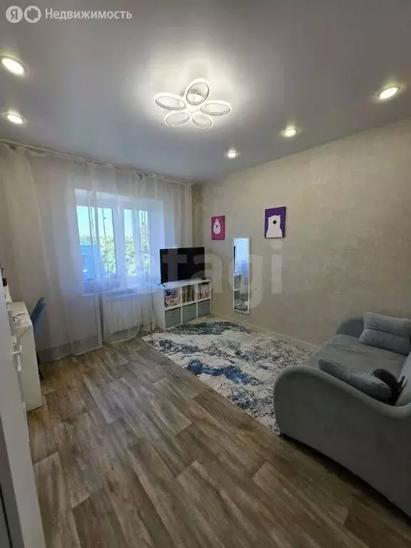 3-комнатная квартира: Калининград, улица Космонавта Леонова, 17Б (61.9 ... - Фото 1
