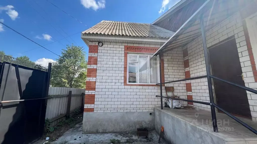 Дом в Оренбургская область, пос. Саракташ ул. Пушкина, 76 (110 м) - Фото 2