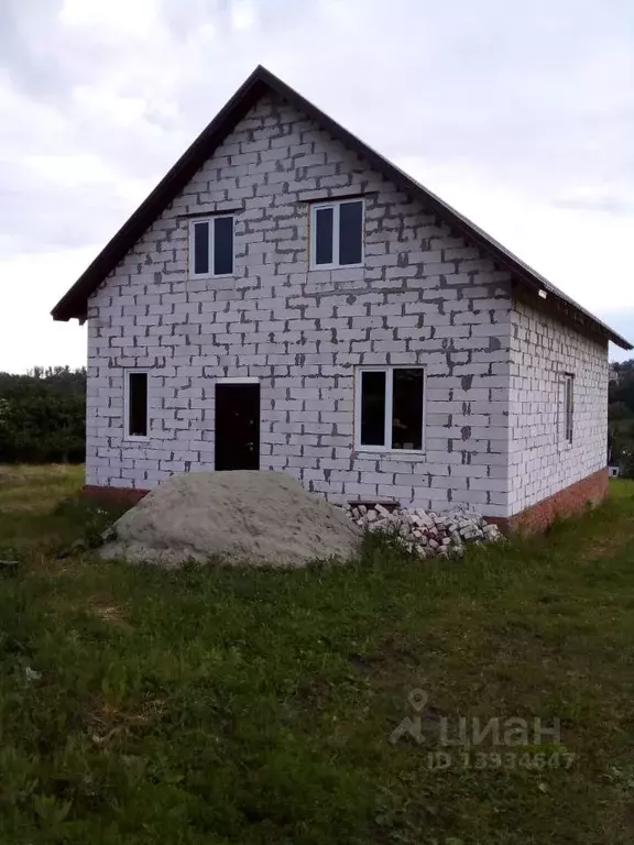 Дом в Курская область, Курский район, Моковский сельсовет, д. 1-я ... - Фото 1