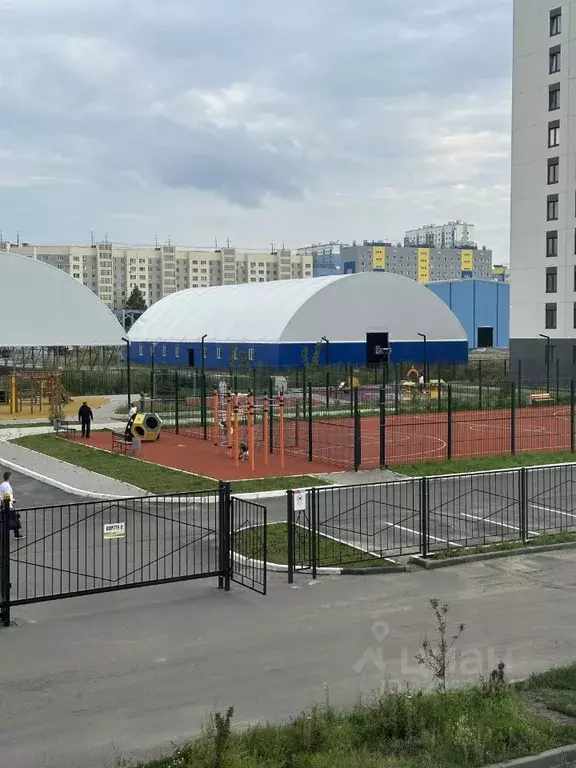 2-к кв. Курганская область, Курган Заозерный жилрайон, 7-й мкр, 22 ... - Фото 0