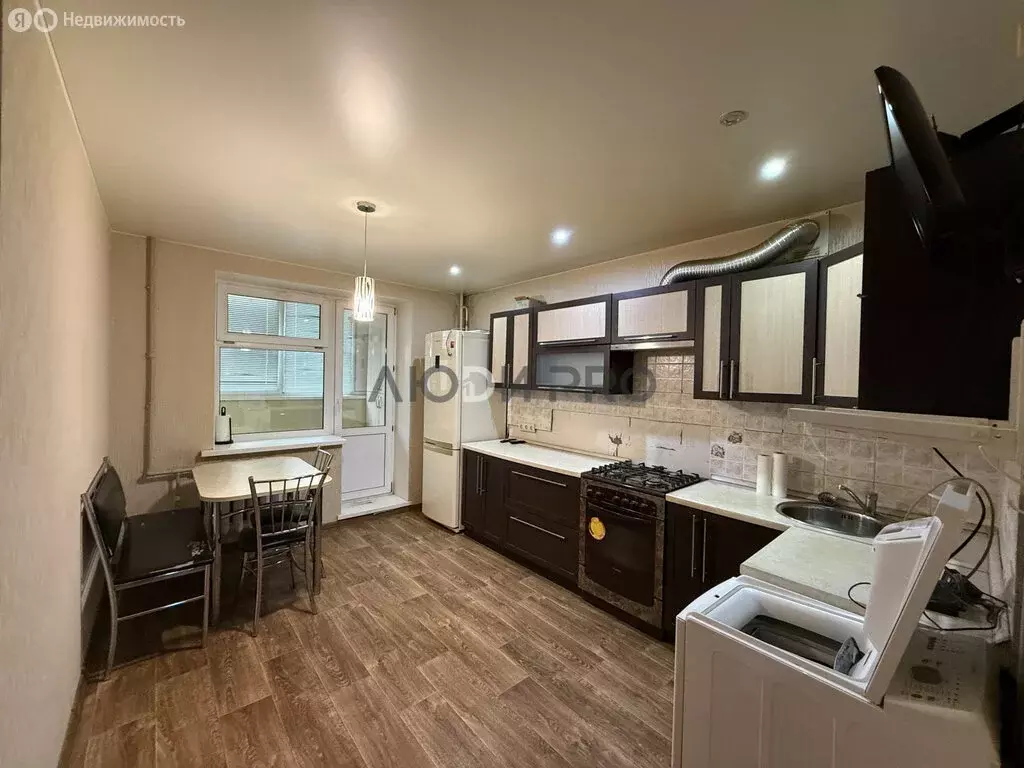 2-комнатная квартира: Энгельс, Краснодарская улица, 11 (62.8 м) - Фото 1