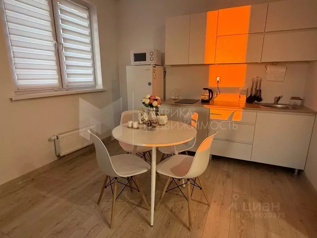 2-к кв. Тюменская область, Тюмень ул. Виктора Тимофеева, 10 (56.9 м) - Фото 1