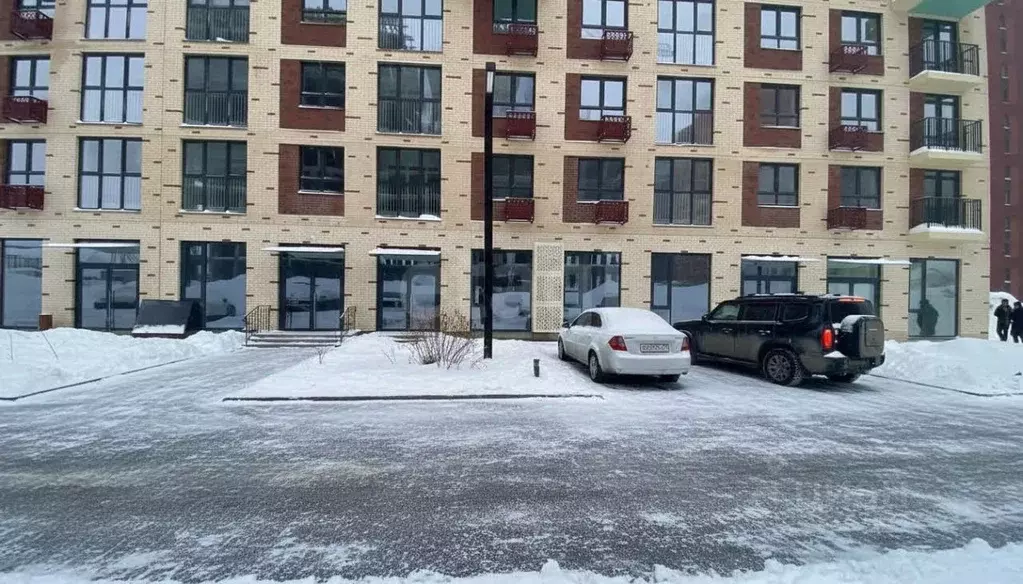 Помещение свободного назначения в Удмуртия, Ижевск ул. Васнецова, 2к1 ... - Фото 1