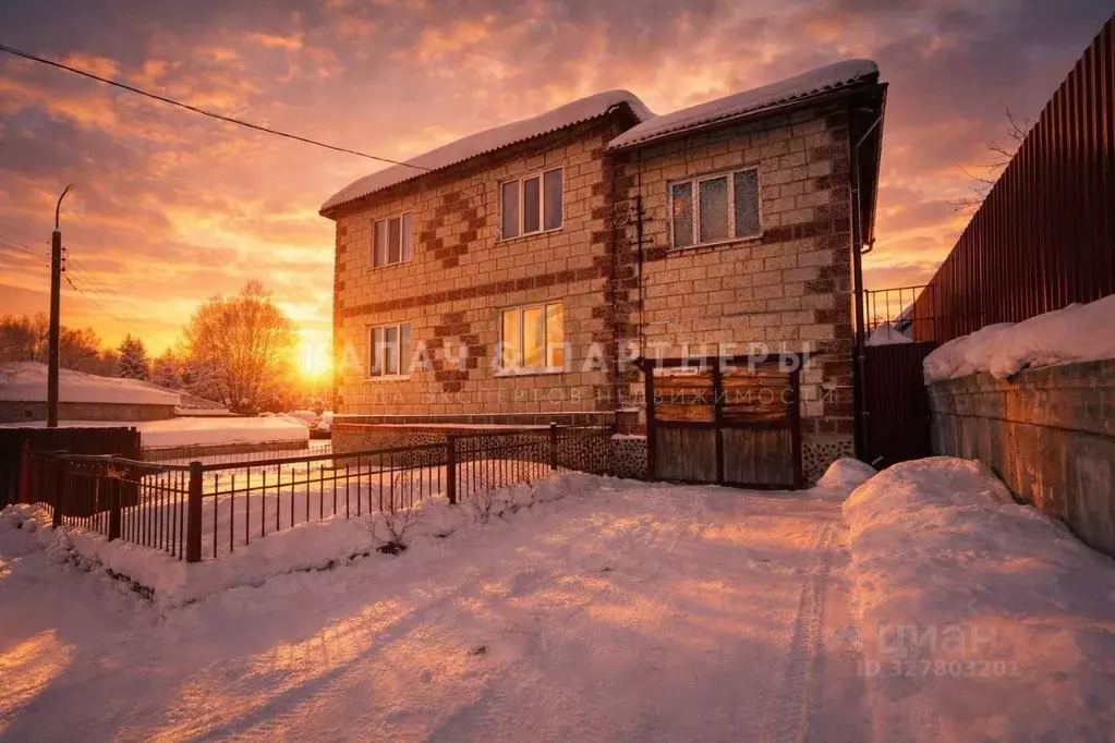 Коттедж в Свердловская область, Полевской ул. Крутой спуск, 7 (173 м) - Фото 1