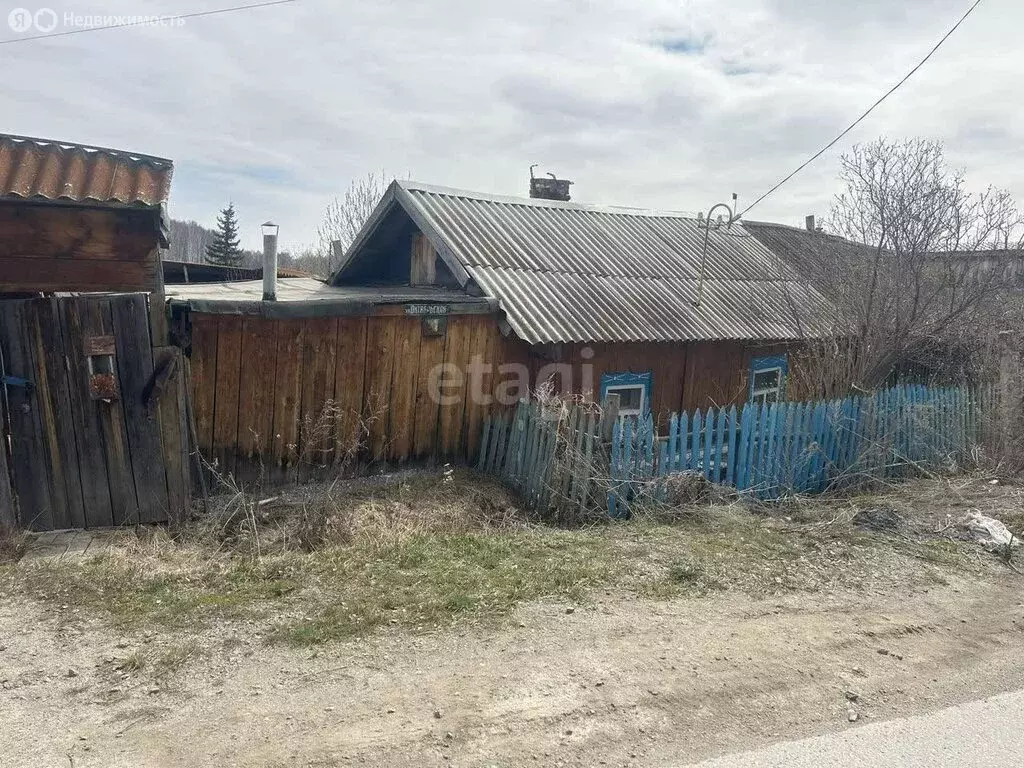 Дом в Миасский городской округ, посёлок Ленинск, Октябрьская улица (70 ... - Фото 0