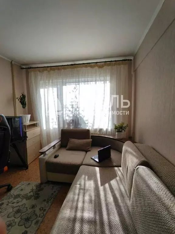 1-к кв. Омская область, Омск просп. Космический, 81 (31.0 м) - Фото 1