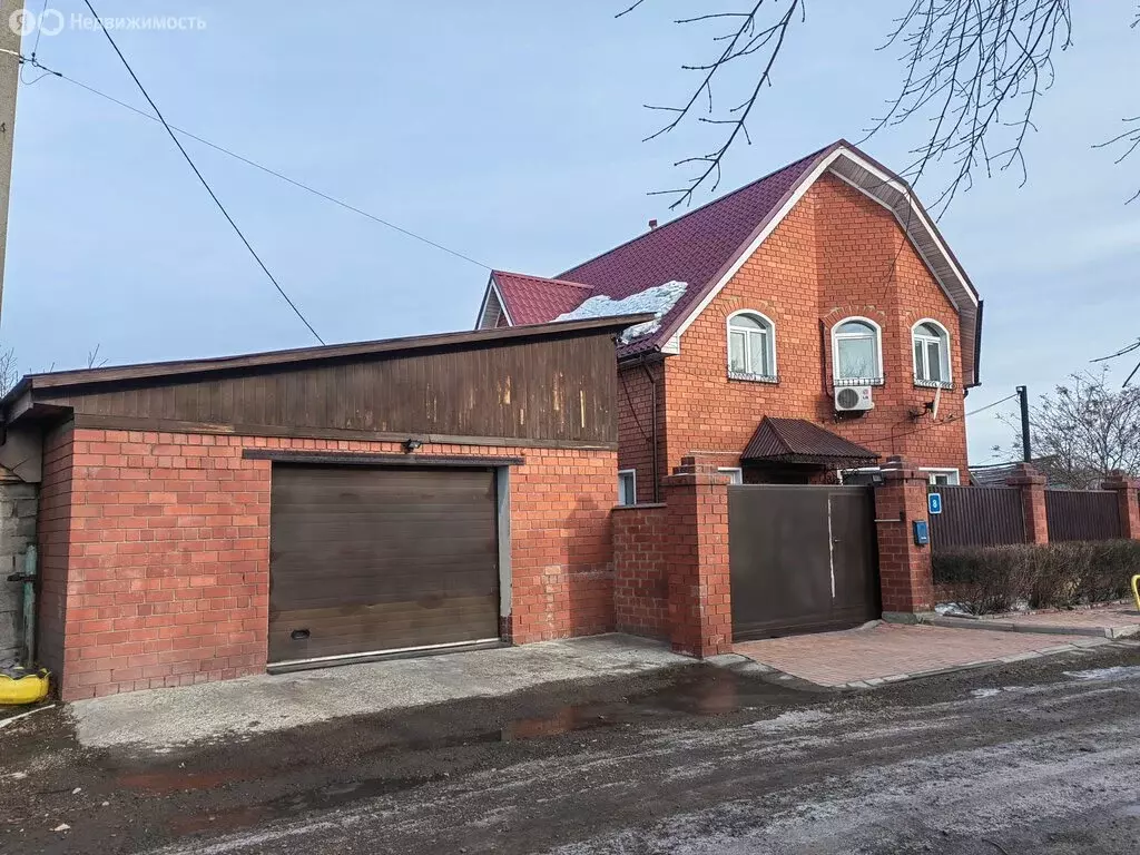 Дом в Иркутск, улица Льва Толстого, 8 (194 м) - Фото 1