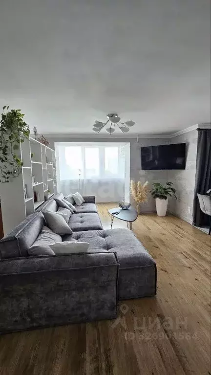 4-к кв. Тюменская область, Тюмень ул. Елизарова, 8 (102.7 м) - Фото 1