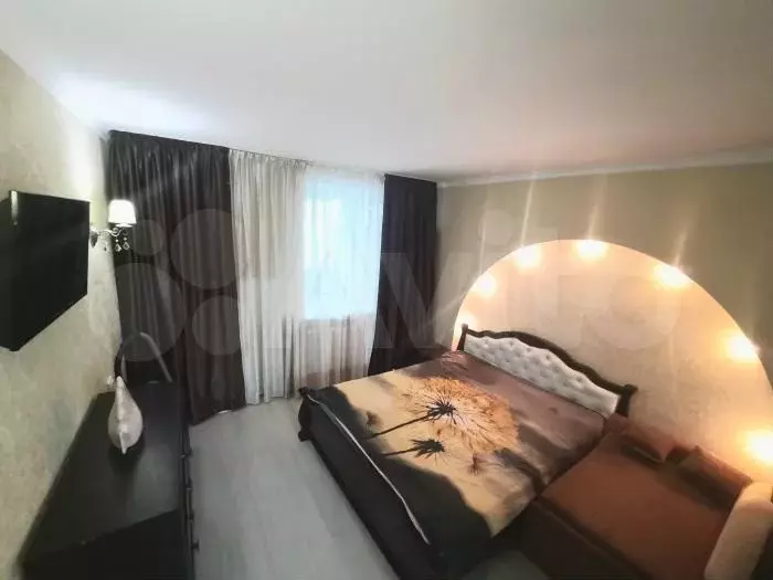 3-к. квартира, 90 м, 4/6 эт. - Фото 1