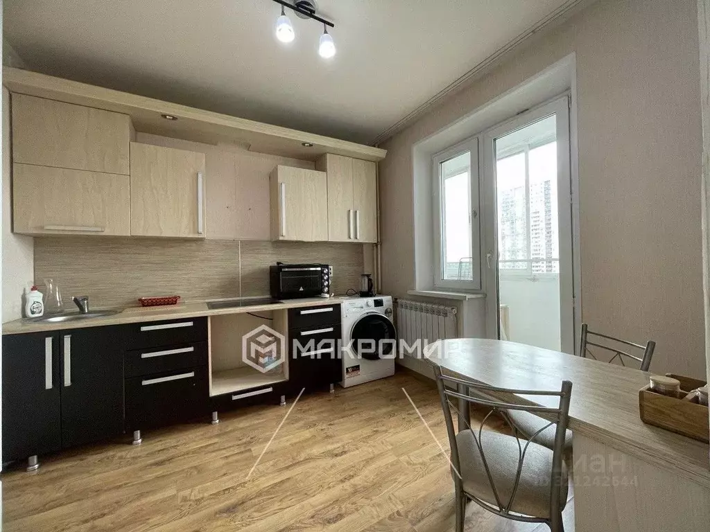 1-к кв. Челябинская область, Челябинск просп. Краснопольский, 7А (31.5 ... - Фото 0