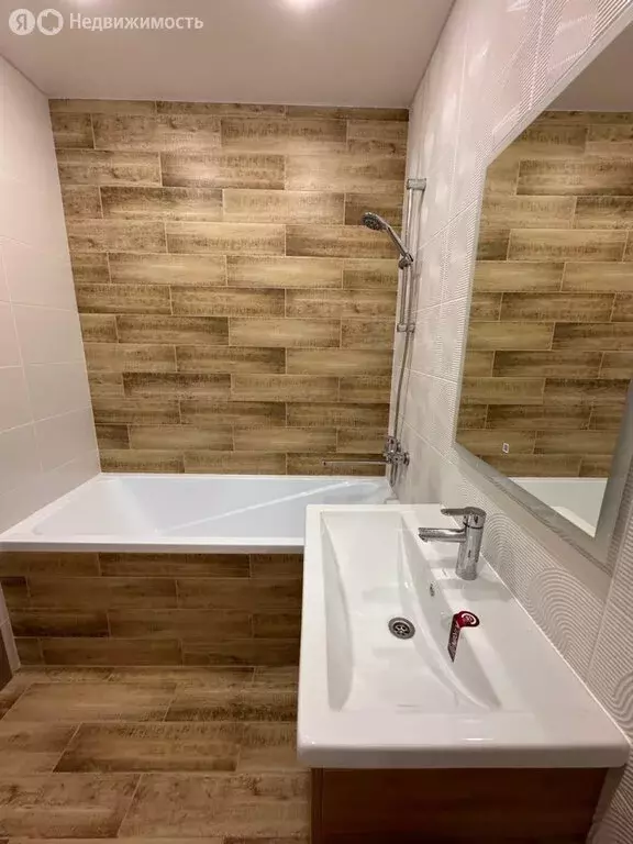 2-комнатная квартира: Екатеринбург, улица Павла Шаманова, 28 (59 м) - Фото 2