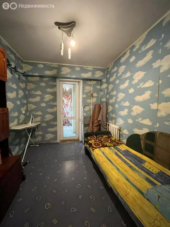 4-комнатная квартира: Иркутск, улица Иосифа Уткина, 21 (60 м) - Фото 0