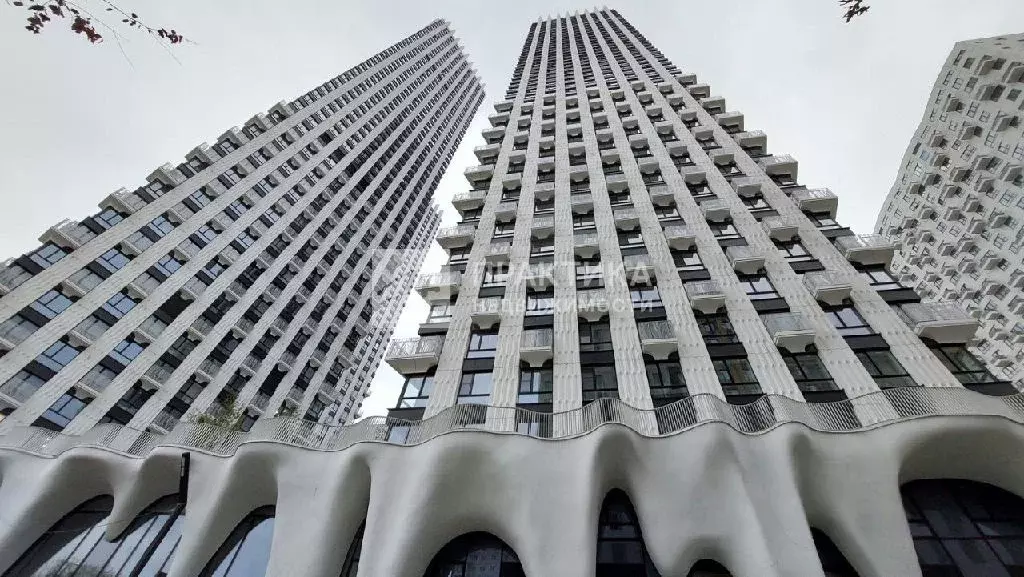 Продается 3-комнатная квартира - Фото 1