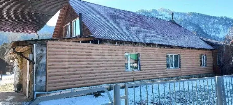 Дом в Алтай, Майминский район, с. Усть-Муны Катунская ул., 7 (300 м) - Фото 0
