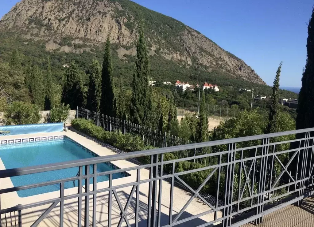 Дом в Крым, Ялта муниципальный округ, Гурзуф пгт  (450 м) - Фото 1