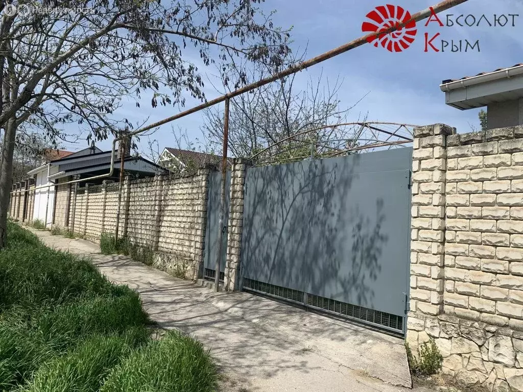 Дом в Феодосия, улица Калинина, 10 (108 м) - Фото 0