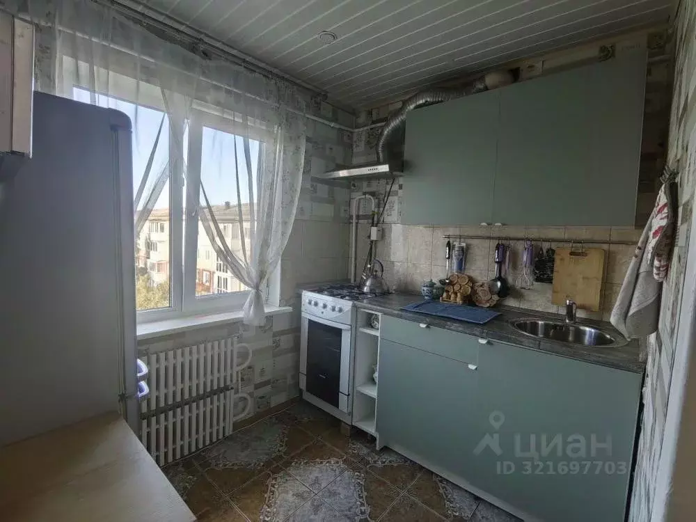 2-к кв. Омская область, Омск Звездный мкр, ул. Лисицкого, 3А (45.0 м) - Фото 1