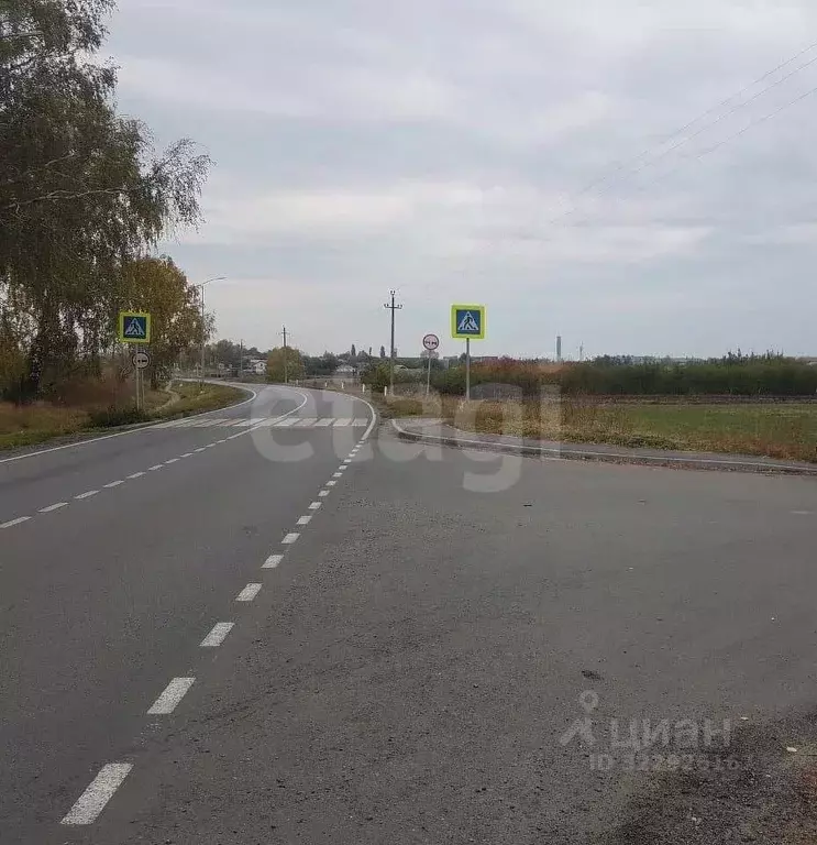Участок в Белгородская область, Старооскольский городской округ, с. ... - Фото 0