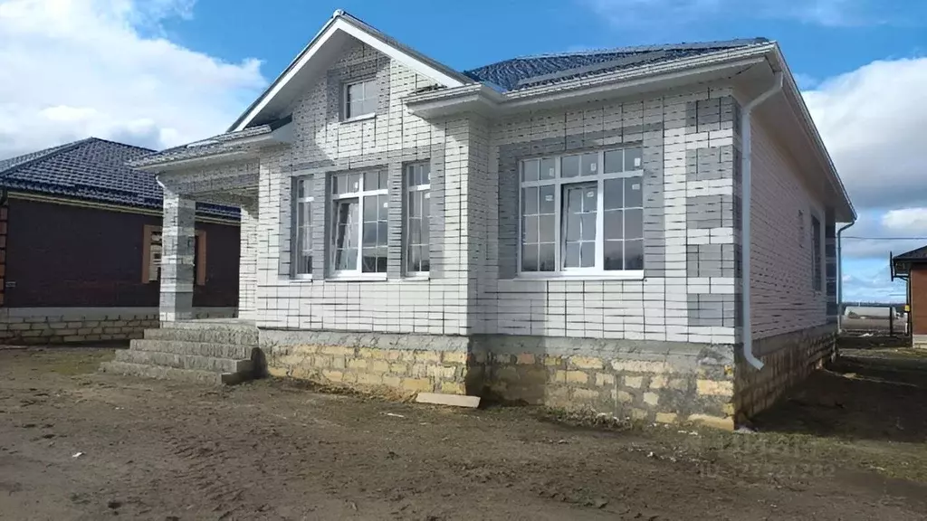 Дом в Ставропольский край, Михайловск Шпаковский район, ул. Владимира ... - Фото 1