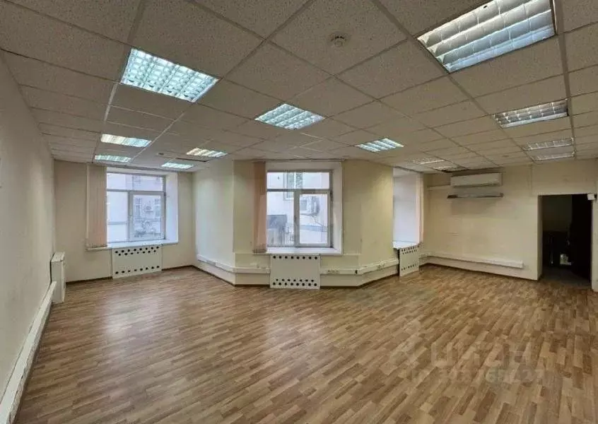 Помещение свободного назначения в Москва Лесная ул., 43 (364 м) - Фото 0