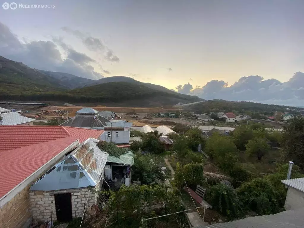 Участок в село Перевальное, Фруктовая улица, 26 (6 м) - Фото 0