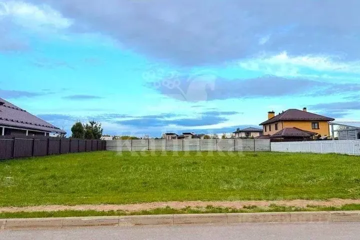 Участок в Московская область, Одинцовский городской округ, д. ... - Фото 1