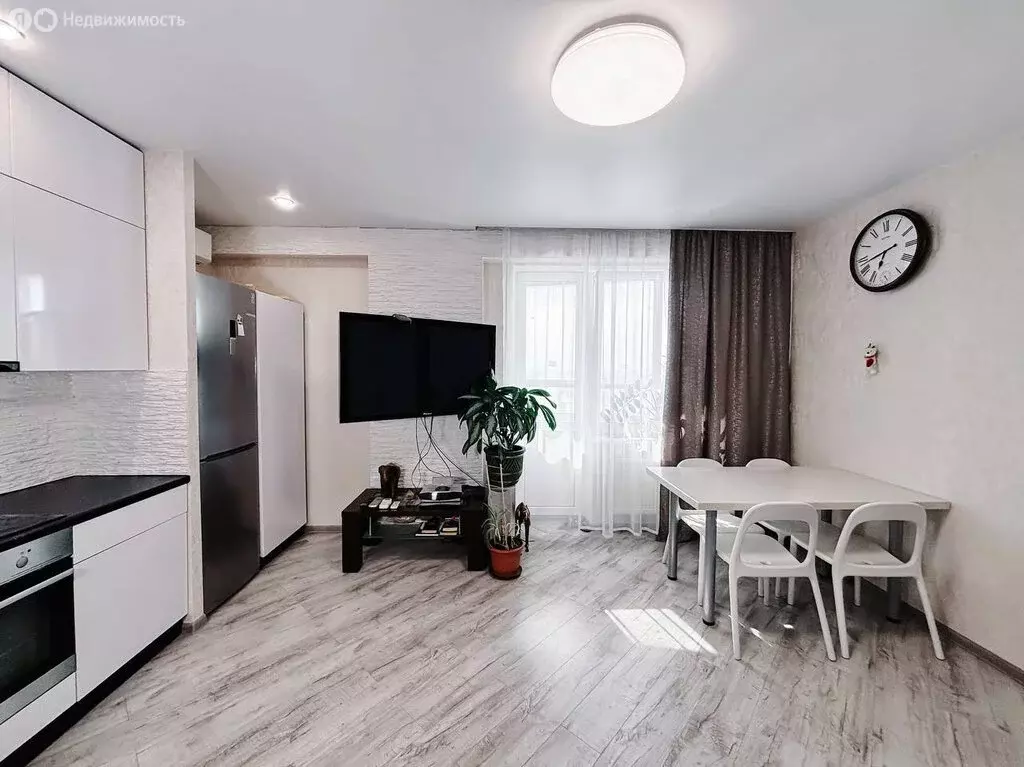2-комнатная квартира: Киров, Октябрьский проспект, 117 (57 м) - Фото 0