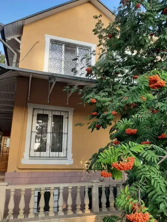 Дом в Ставропольский край, Кисловодск просп. Дзержинского, 25 (250 м) - Фото 1