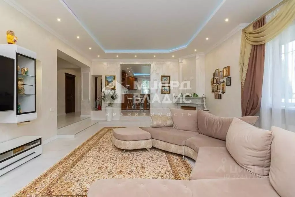 Дом в Омская область, Омск ул. 2-я Читинская (326 м) - Фото 1