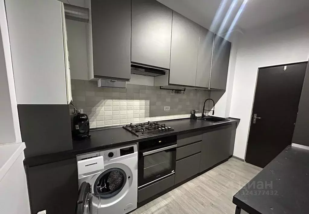 1-к кв. Нижегородская область, Нижний Новгород ул. Максима Горького, ... - Фото 1