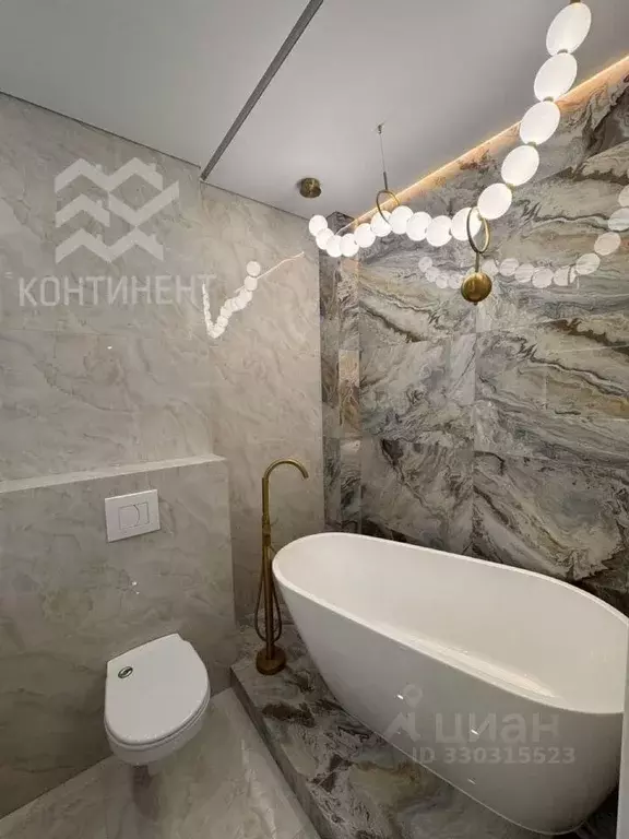 2-к кв. Крым, Евпатория просп. Победы, 85 (60.0 м) - Фото 1