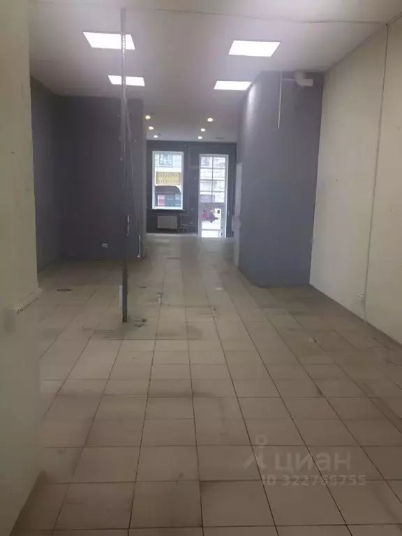 Торговая площадь в Санкт-Петербург Каменноостровский просп., 43 (30 м) - Фото 1