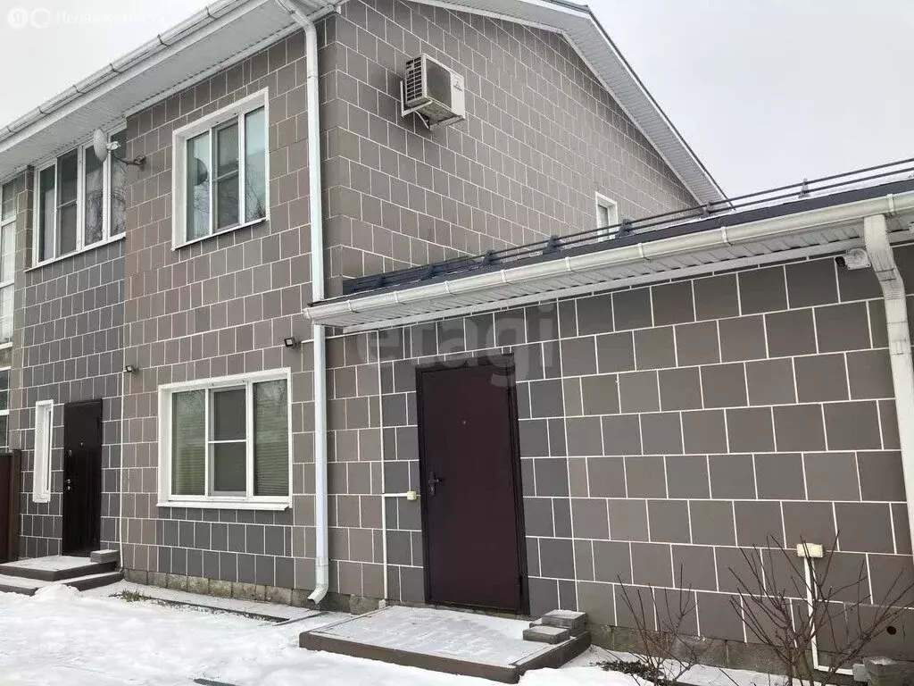 Дом в посёлок Отрадное, улица Демократов (180 м) - Фото 2