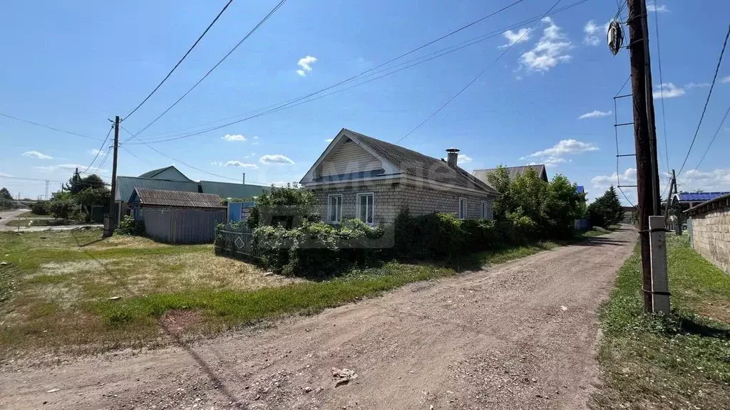 Дом в Оренбургская область, пос. Саракташ ул. Пионерская, 15 (46 м) - Фото 1