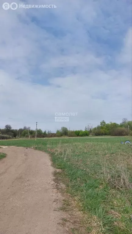 Участок в деревня Ким, Старая улица (14 м) - Фото 1